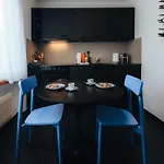 Zentrale Laenggasse - Ruhig - Gratis Parking - Oev Vor Der Tuer Apartman