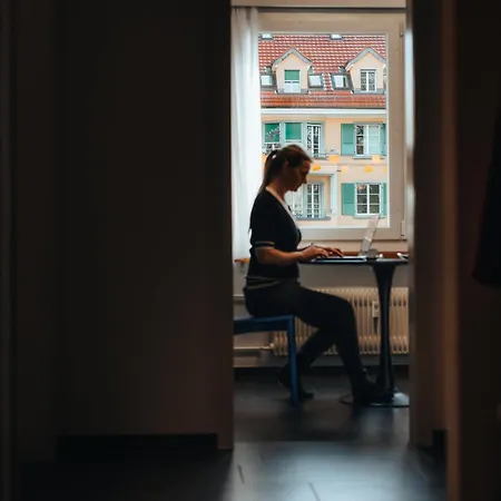 Zentrale Laenggasse - Ruhig - Gratis Parking - Oev Vor Der Tuer Apartment