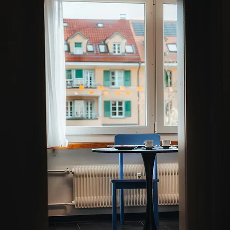 Zentrale Laenggasse - Ruhig - Gratis Parking - Oev Vor Der Tuer Bern