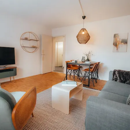 Lägenhet Zentrale Laenggasse - Ruhig - Gratis Parking - Oev Vor Der Tuer