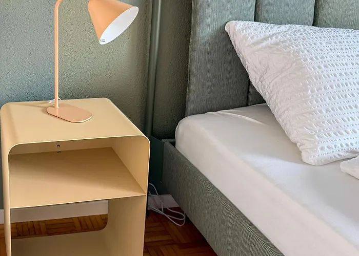 Zentrale Laenggasse - Ruhig - Gratis Parking - Oev Vor Der Tuer Apartment Bern