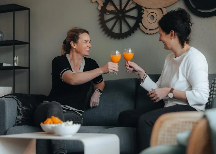 Zentrale Laenggasse - Ruhig - Gratis Parking - Oev Vor Der Tuer * Bern