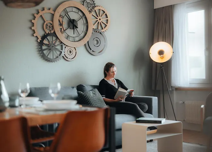 Zentrale Laenggasse - Ruhig - Gratis Parking - Oev Vor Der Tuer Apartment *