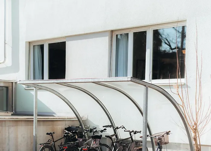 Zentrale Laenggasse - Ruhig - Gratis Parking - Oev Vor Der Tuer Apartment Bern